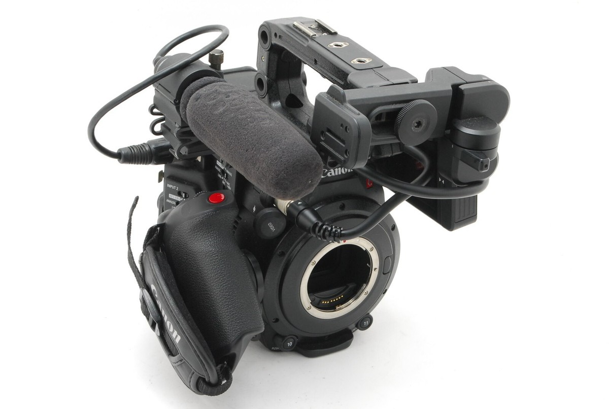 Canon EOS C200 Digital Cinema Camera Body For EF Mount Total 1063