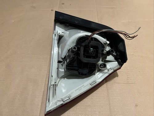 VW GOLF MK5 04-08 LAMP LIGHT REAR PASSENGER NEAR LEFT SIDE 1K6945095Q - Picture 7 of 18