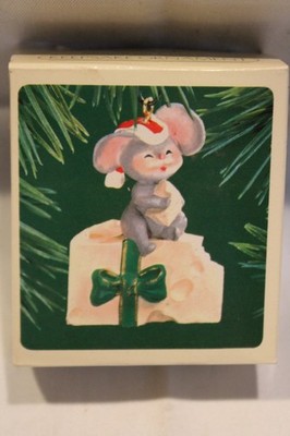 VTG 1983 Hallmark Mouse on Cheese Keepsake Christmas Ornament Original Box 