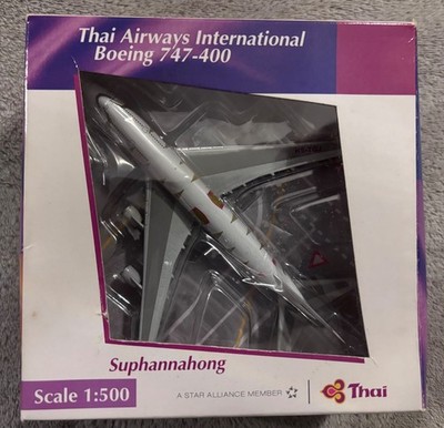 Herpa Wing 2er Set Flugzeuge: Airbus A330-300 und Boeing 747-400. Thai Airways
