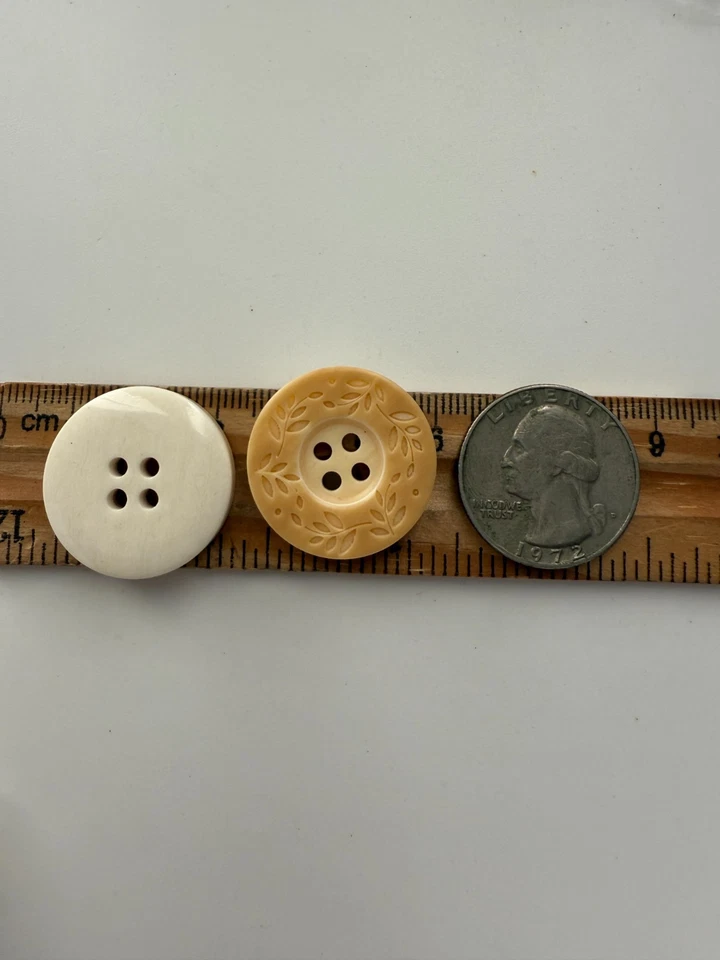 10PC Cream Vine and Leave Large Resin Sewing Button Flat Back 4 Holes 25mm 1" - Image 3 of 4