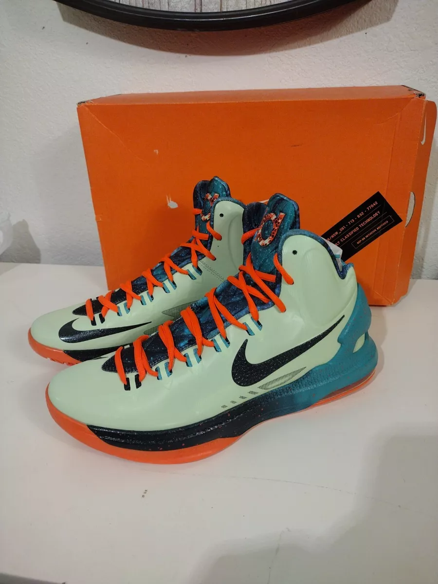 Nike shoes shop 72 price