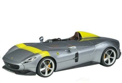 FERRARI MONZA SP1 SILVER GRAY BY MAISTO 1:18 BRAND NEW IN BOX WITH