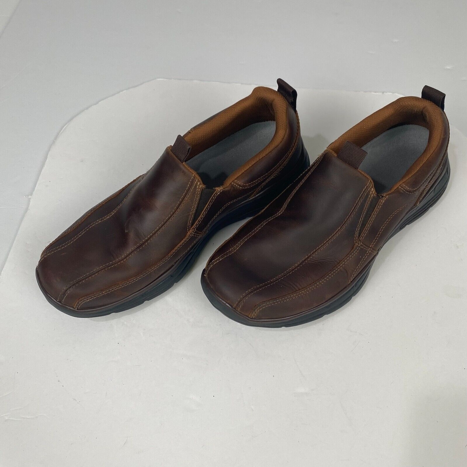 Skechers Men's Loafers Brown Leather Relaxed Fit Size 9 Comfort Shoes 64503