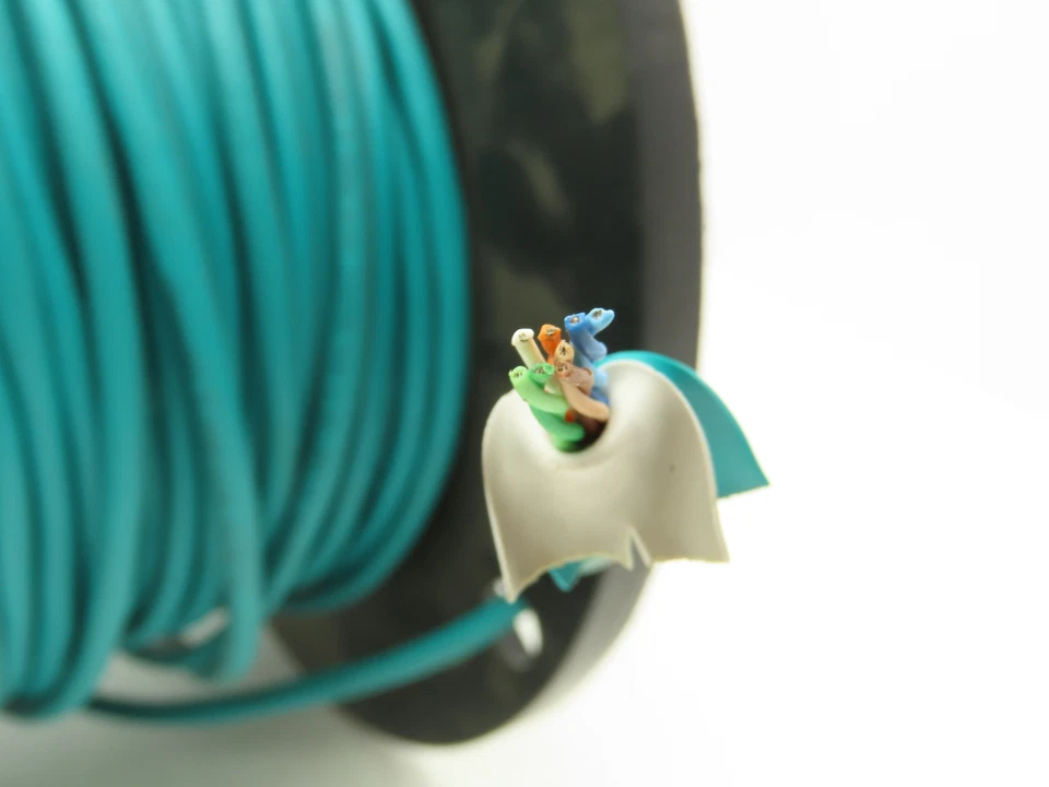 Commscope Sun & Oil Res II Cat 5E Twisted Wire Cable 24 AWG Multi-Conductor 245' - Image 4 of 4