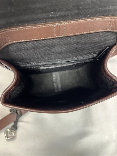 Borsa a tracolla Brighton in pelle nera marrone con patta stampa coccodrillo vintage - Foto 15 di 15