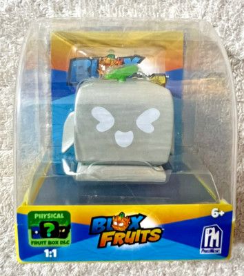 BLOX FRUITS ROCKET MINIFIGURE IN CASE INCLUDES PHYSICAL DLC CODE **NEW**