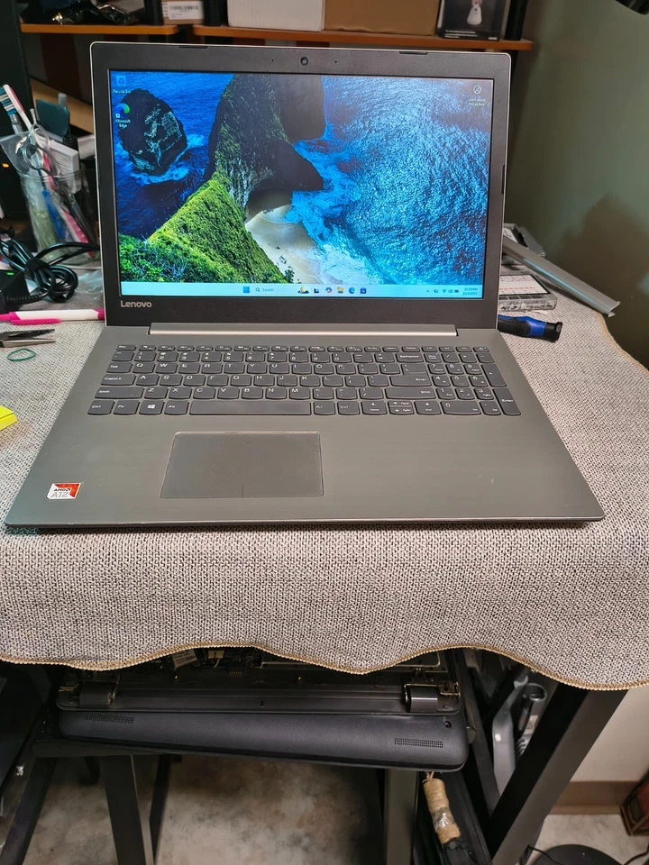 Lenovo IdeaPad 320 15.6" AMD A12-9720P 2.70GHz 12GB 256GB SSD Win11 Pro Foto 4 de 4