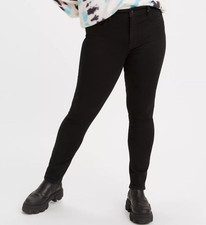 NWT Levi  s 311 Shaping Skinny Women  s 6 Short/W28 L28 Black NWT