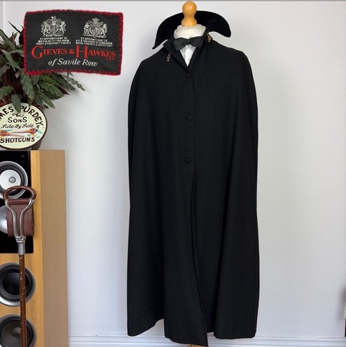 Gieves & Hawkes Savile Row Black Opera Cape ‘Boat Cloak’ Crimson Silk Lining