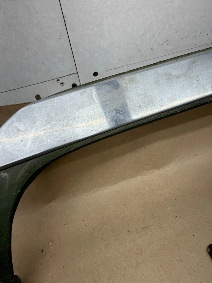 1972 1973 72 73 CHRYSLER IMPERIAL NEW YORKER FALDA GUARDABARROS ÚNICO LH OEM ¡CON ADORNO! Foto 3 de 4