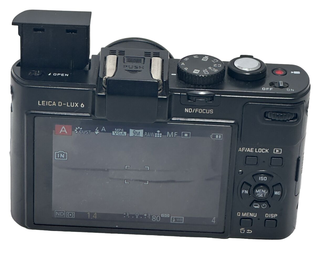 Leica D-LUX6 Digital Camera - black(Damaged) for Part Only Leica D-LUX6 Digital Camera - black(Damaged) for Part Only