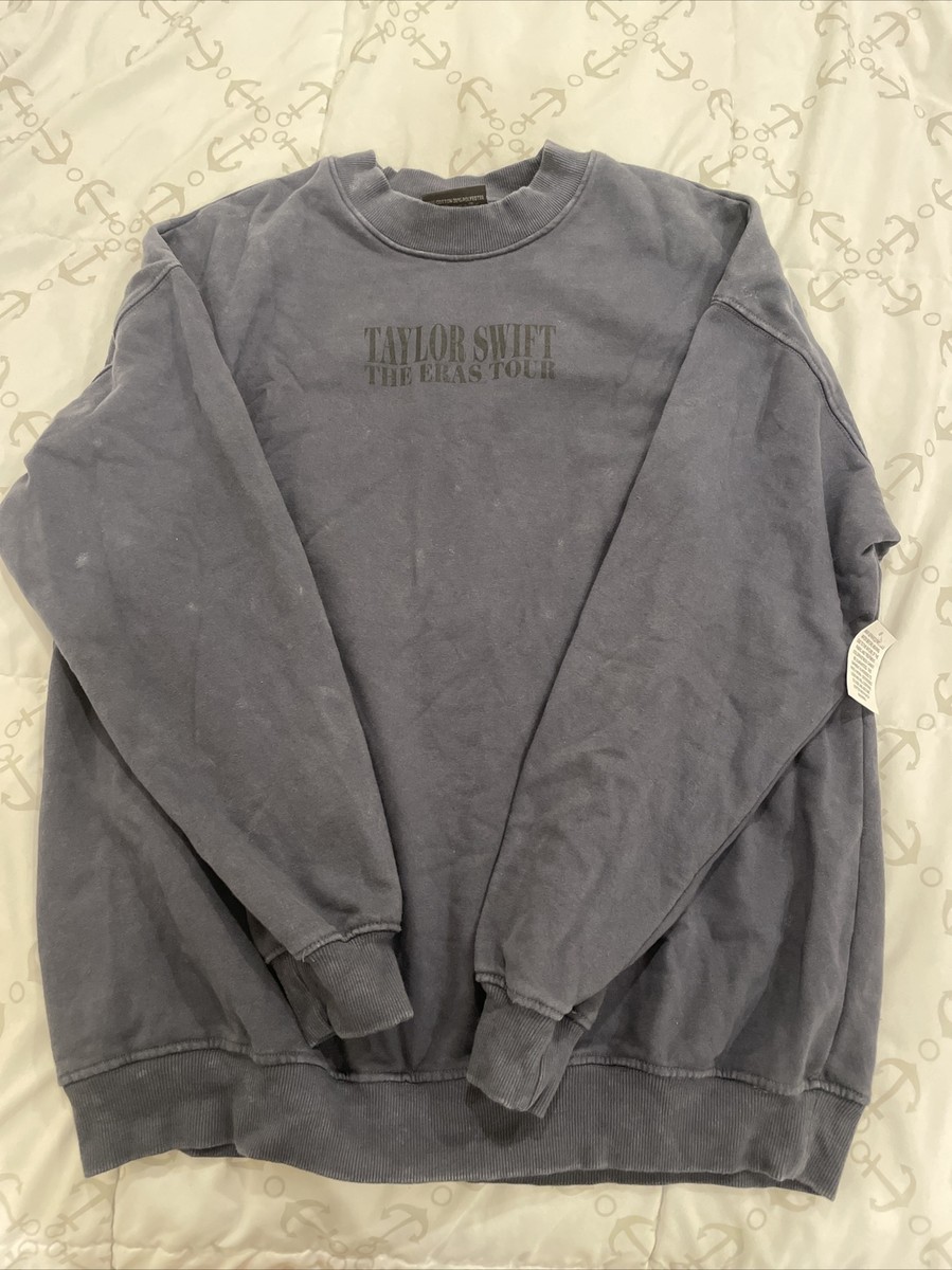 Taylor Swift 2023 The Eras Tour Blue Crewneck Official Size Taylor Swift 2023 The Eras Tour Blue Crewneck Official Size