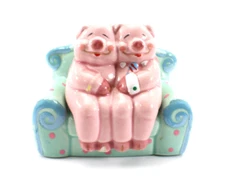 Russ Salt and Pepper Shakers 2 PIGS SITTING ON COUCH 15650 Sofa Couple 2 piece
