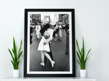 DIGITAL Fashion Wall Art Poster, Kiss in New York, Printable, Sizes A4,A3,A2