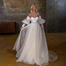 Puff Sleeve Tulle Ball Gown Wedding Dresses with Lace Bodice luxury Bridal Gown