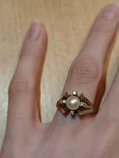 Goldring 585 mit 4 Brillanten, 1 Perle Und Zertifikat