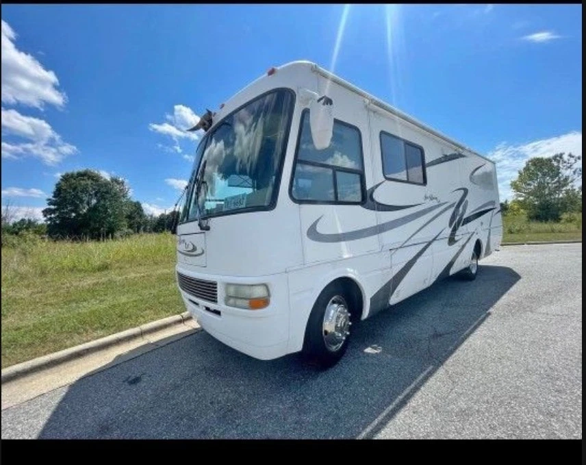 2005 Motorhome RV - Image 3 of 4