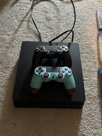 Sony PlayStation 4 PS4 Console Bundle HDMI w/ 2 Controllers, Games & Power Cable