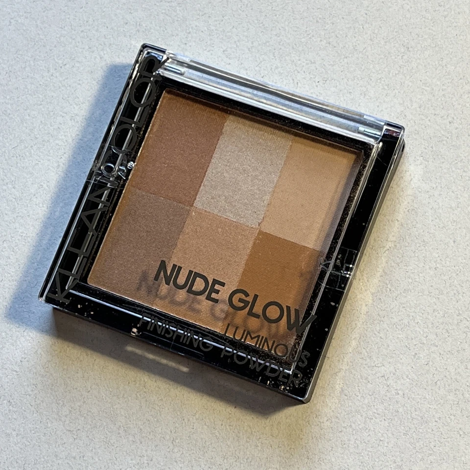 KleanColor Nude Glow Luminous Finishing Powder #04 Unvelled - Image 4 of 4