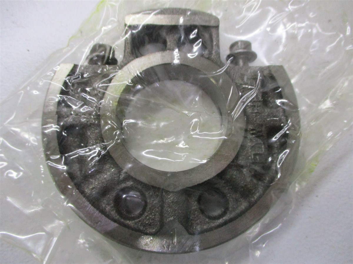 16851-04040 GENUINE OEM KUBOTA MAIN BEARING CASE D722 ENGINE B7300HSD ZD321 + 16851-04040 GENUINE OEM KUBOTA MAIN BEARING CASE D722 ENGINE B7300HSD ZD321 +