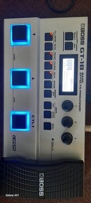 Boss GT-1B Bass Multi-Effektpedal - 90 Effekte, 99 Presets, kompakt & tragbar