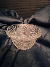 KIG Indonesia Pressed Glass Bowl with Embossed Tulip Design — listing 6