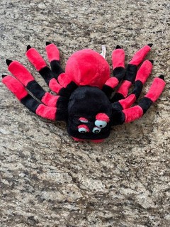 Disney Animal Kingdom Tough To Be A Bug Chili The Tarantula Red Black Plush HTF