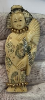 Japanese Netsuke Geisha Carved 3" Miniature with gold balls