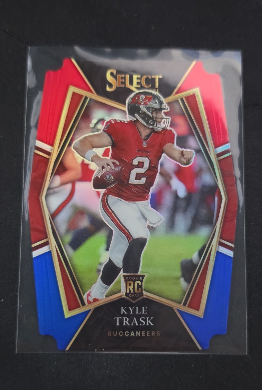 2021 Panini Select - Premier Level Kyle Trask #163 Red & Blue Prizm Die-Cut (RC)