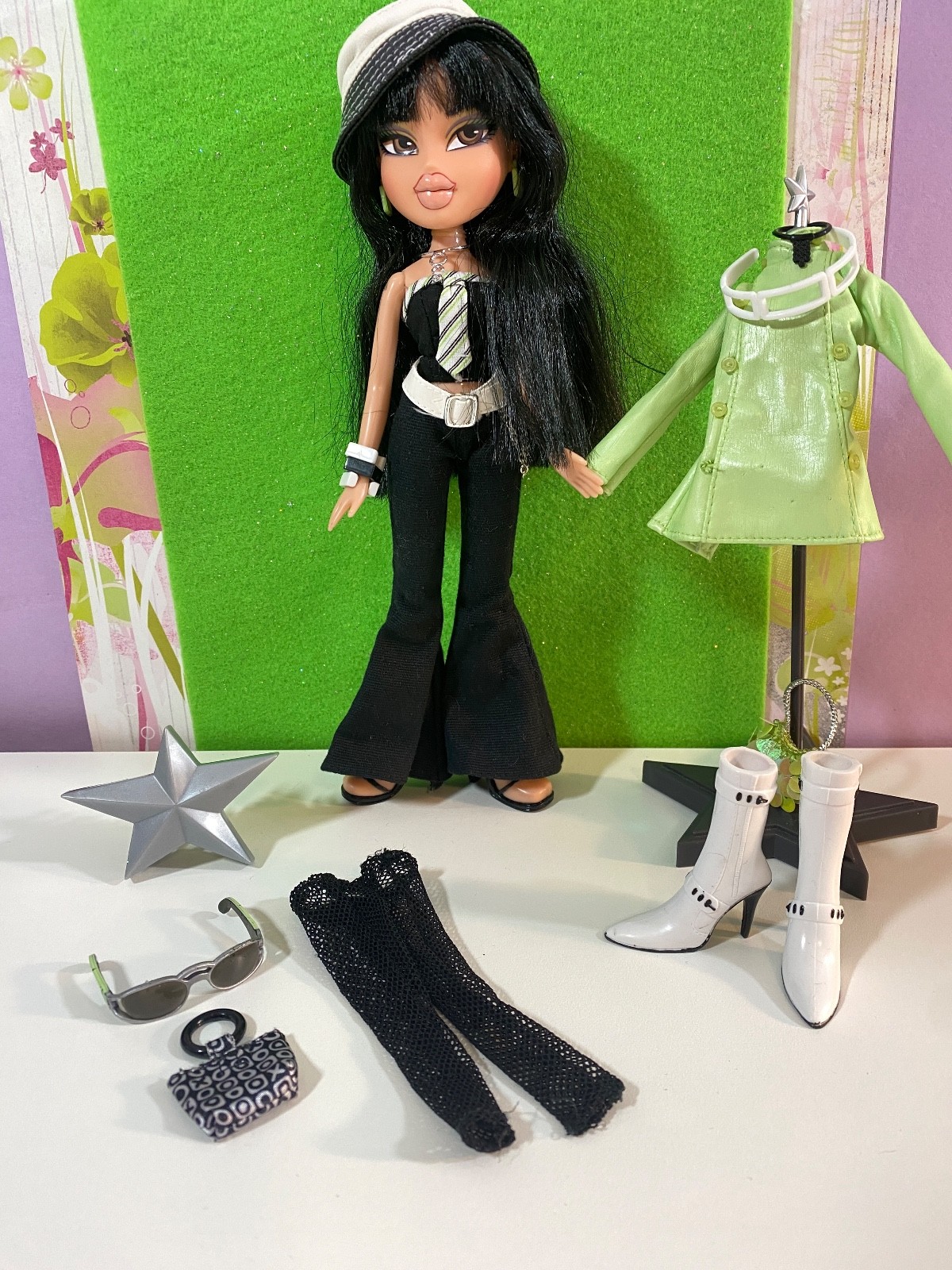 BRATZ DOLL FLASHBACK FEVER JADE WITH ACCESSORIES ULTIMATE COLLECTIBLE DOLL VHTF