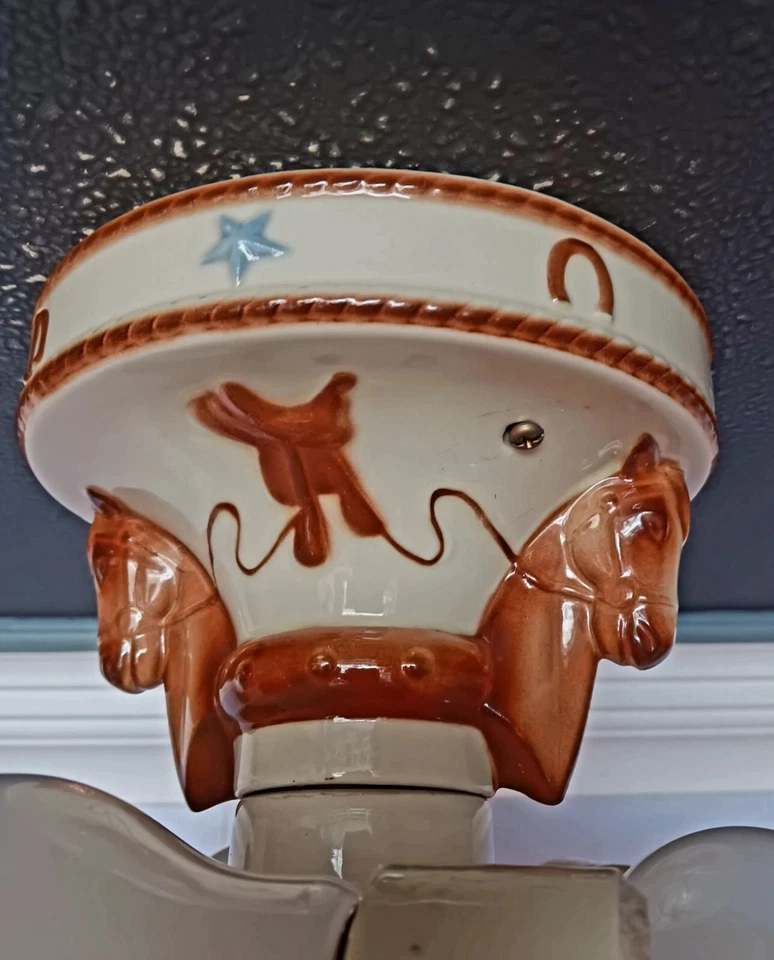 Lámpara de techo vintage antigua original de los años 40 con tema occidental Foto 4 de 4