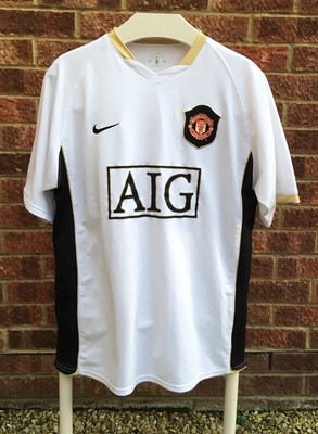 man utd aig kit