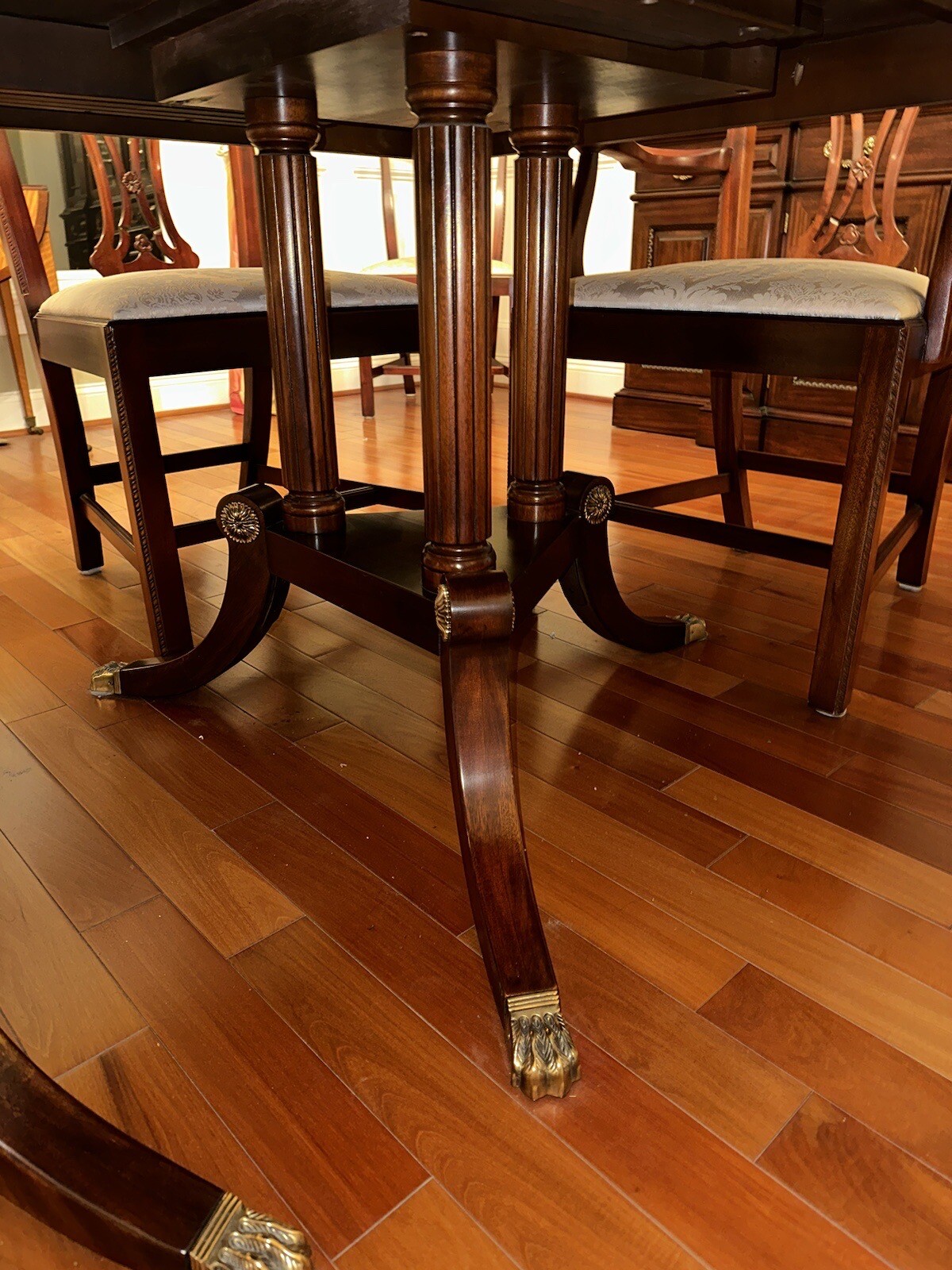 Henkel Harris Dining Room Table, Leaves And 8 chairs. eBay