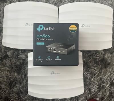Lot TP-LINK OC200 Omada Wireless Controller + QTY(3) EAP225v3 WiFi Access Points