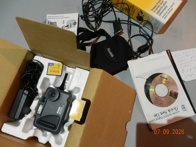 Vintage Kodak plus accessories DC 3200 Digital Camera works