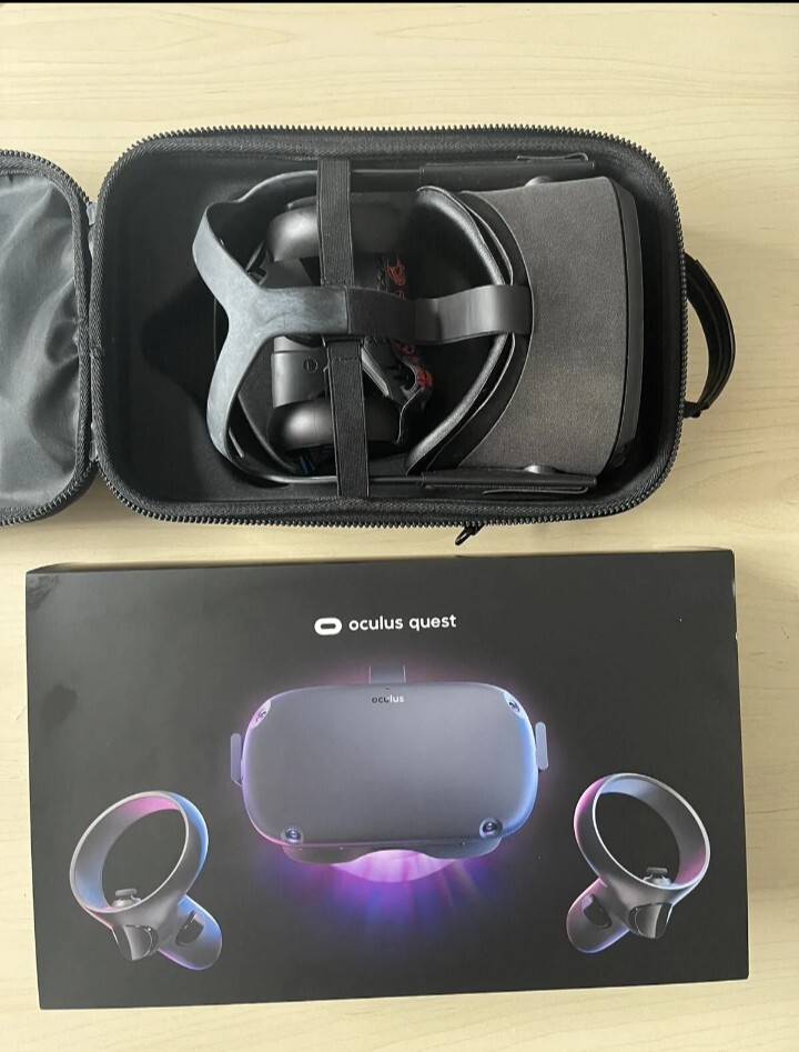 Oculus Quest 64GB 1st Generation All-in-One VR Gaming Headset