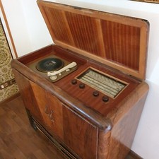 mobile bar antico 900/950 in legno con giradischi,radioe casse acustiche