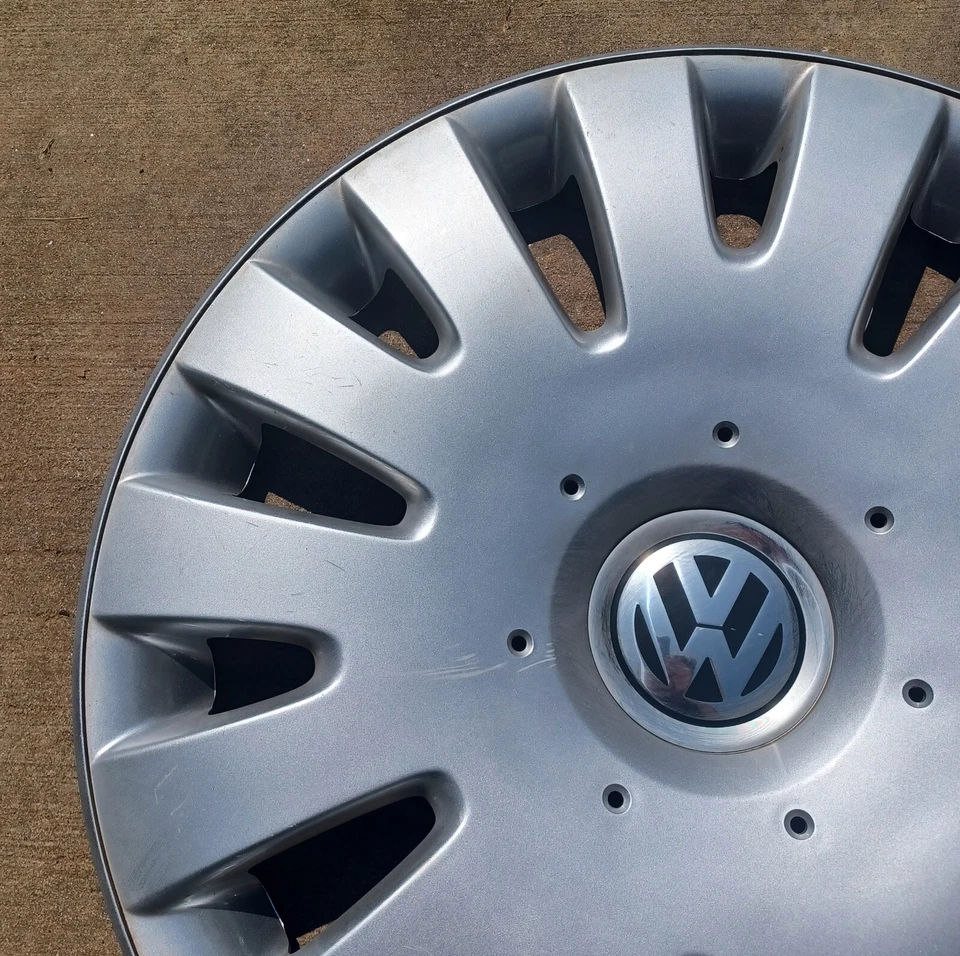 Volkswagen Eos Passat hubcap 2006-2011, 16" wheels, 3CO601147B, 61553 01 - Image 2 of 4