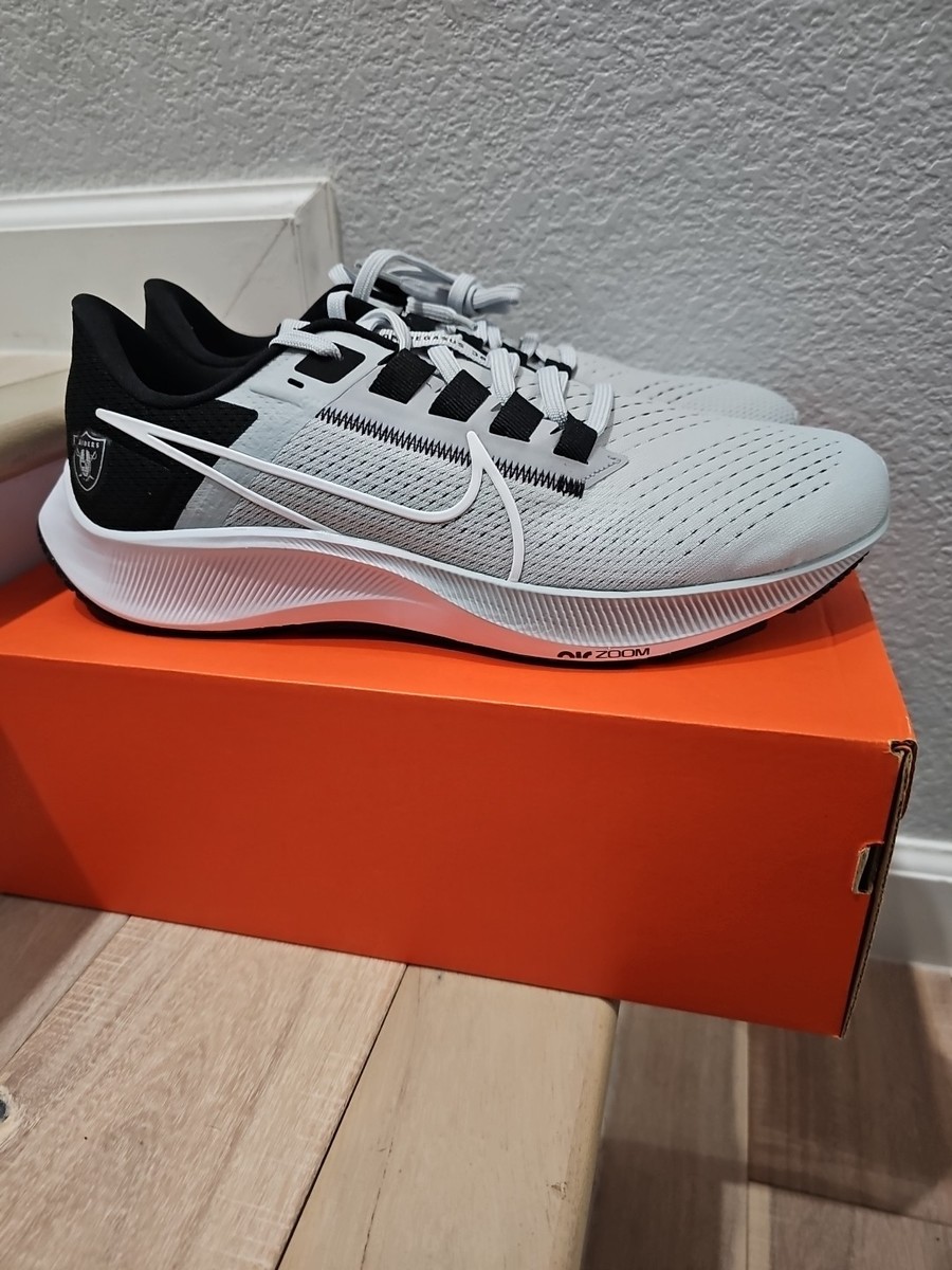 Nike Air Zoom Pegasus 38 - Size 10.5 Nike Shoes Men main image 2