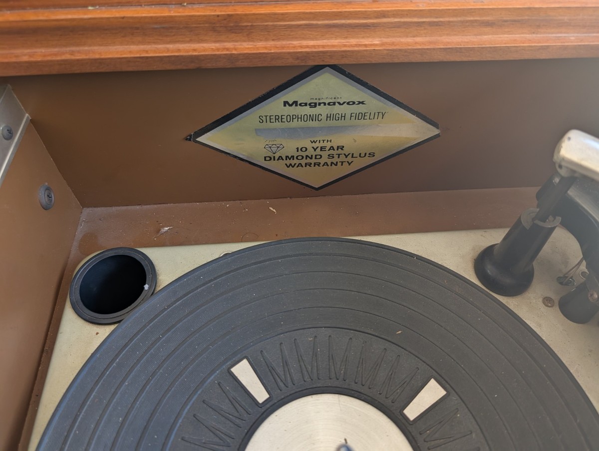 Vintage Mid-century Magnavox Astro-Sonic Record Player Wood