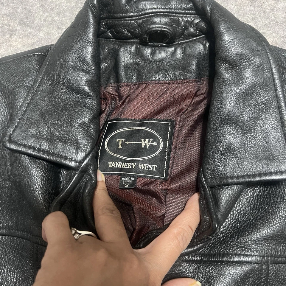 TANNERY WEST Women’s Black Leather Button Down SMALL Jacket/coat Missing Button - Image 4 of 4