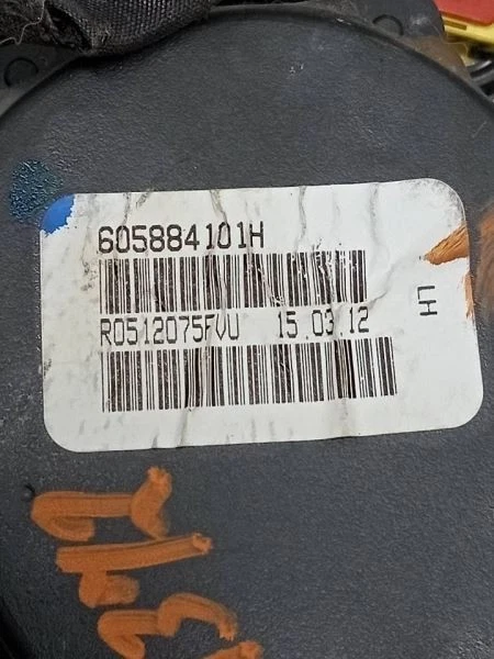 2011 - 2017 JEEP COMPASS - JEEP PATRIOT LEFT DRIVER SIDE SEATBELT Foto 4 de 4