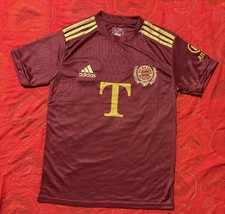 Mens Adidas T-mobile Maroon Dark Gold Graphic Logo Soccer Jersey. Size Small