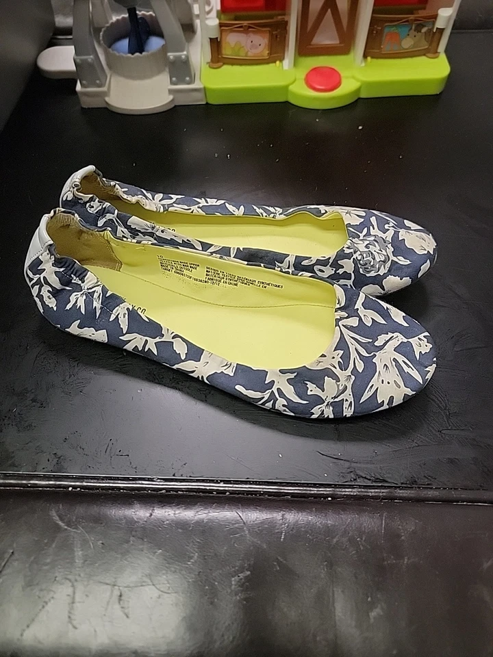 Zapatos planos de ballet Mossimo Supply Co para mujer talla 10 sin cordones informales con patrón floral Foto 4 de 4