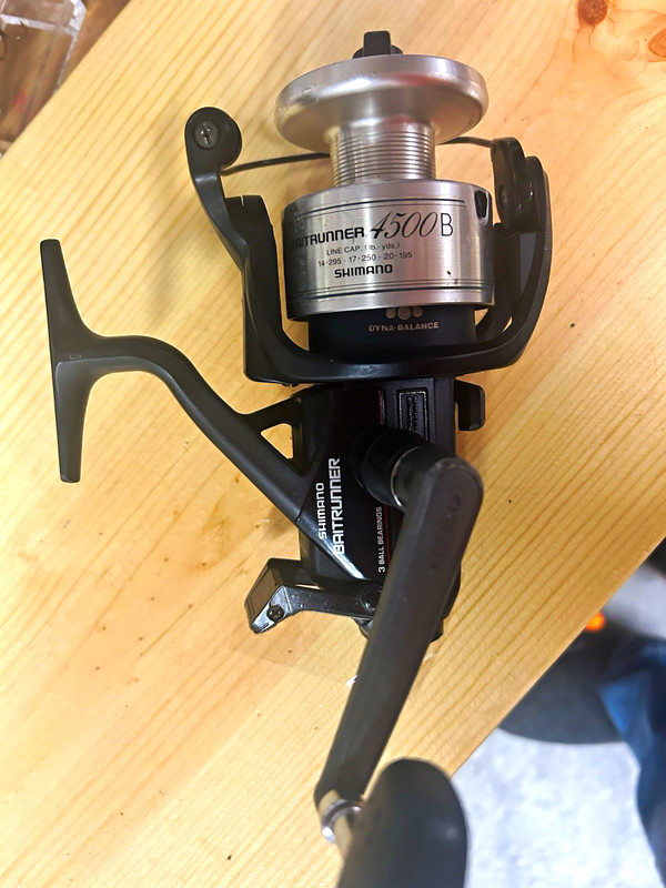 Shimano Baitrunner 4500B Spinning Reel Baitrunner 4.8:1 15lb Black/Silver