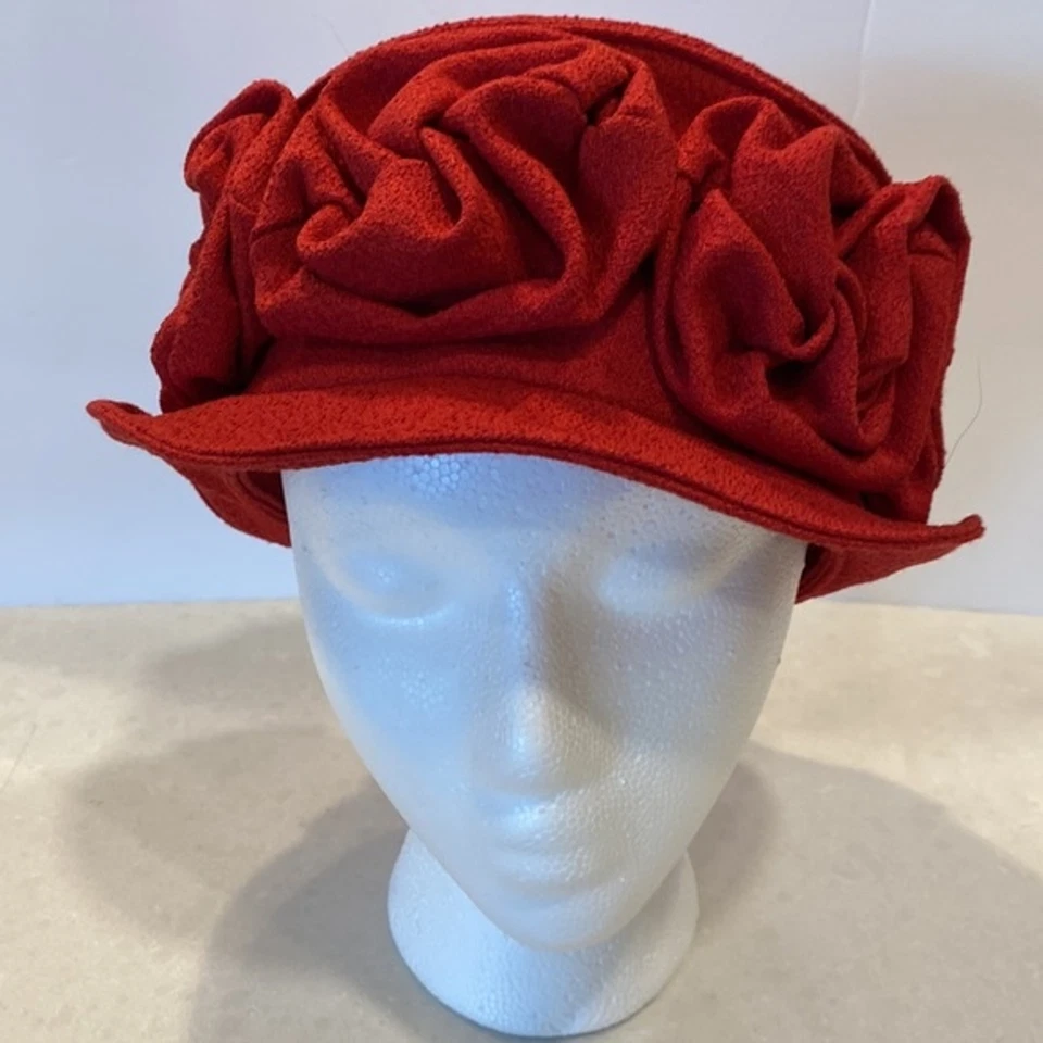 Sombrero Mujer Lisa Ventre Original de Boston. Massachusetts “Sombrerero Loco” muy propio  Foto 4 de 4