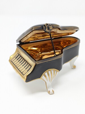 LIMOGES FRANCE PEINT MAIN PORCELAIN BLACK AND GOLD GRAND PIANO TRINKET BOX