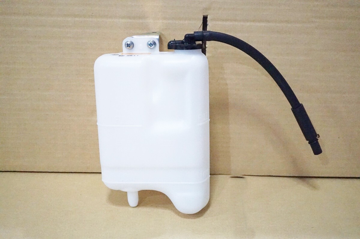 Toyota Hilux Mighty X 1989-1995 Reverse Tank LN8#90 part no