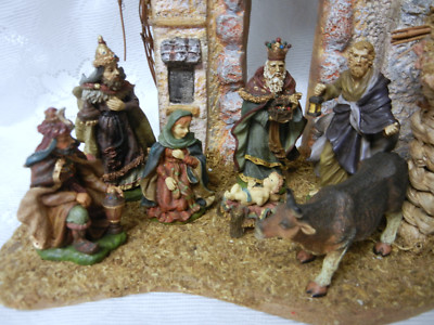 DEPT. 56 XMAS NATIVITY SET Neapolitan A Child Is Born Retired 10